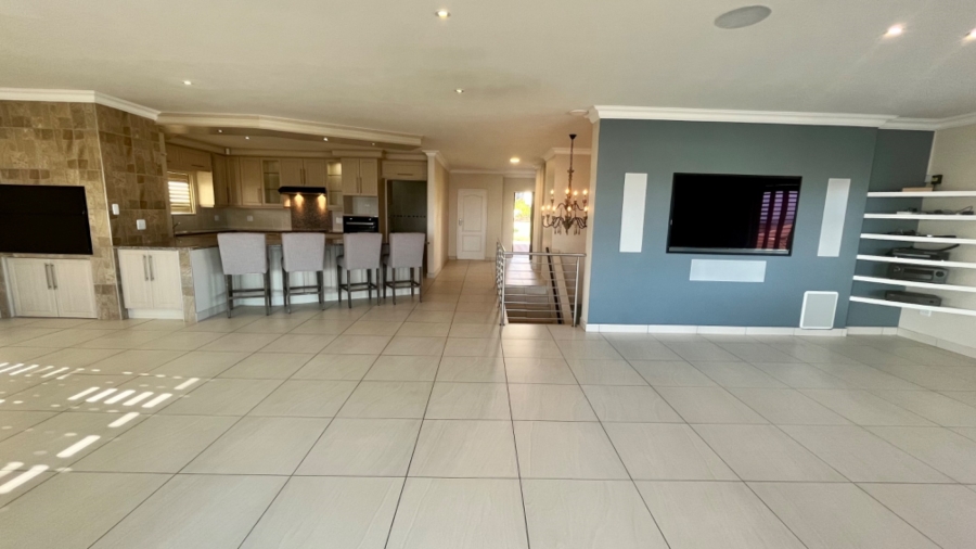 4 Bedroom Property for Sale in Monte Christo Western Cape